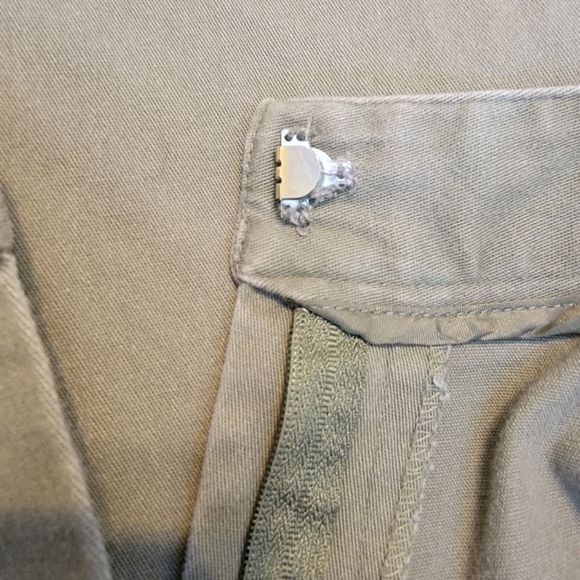 Larry Levine size 10 Green capris - Picture 5 of 11